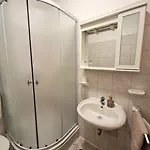 Avalena Rooms Guest house