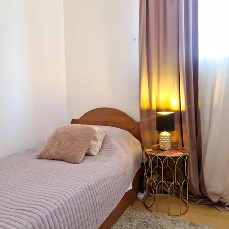 Πανσιόν Avalena Rooms 3*